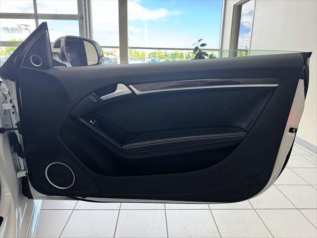 Photo of 2014 Ibis White/Black Roof Audi S5