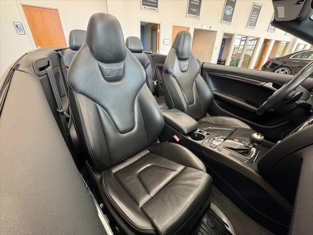 Photo of 2014 Ibis White/Black Roof Audi S5