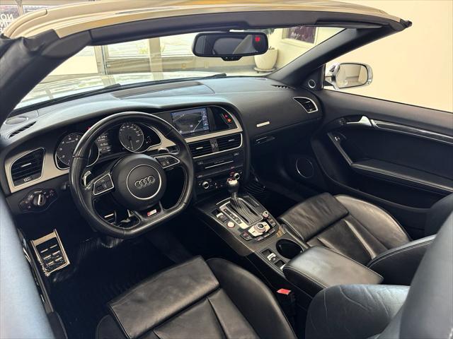 Photo of 2014 Ibis White/Black Roof Audi S5