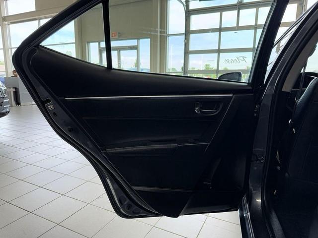Photo of 2016 Blue Crush Metallic Toyota Corolla