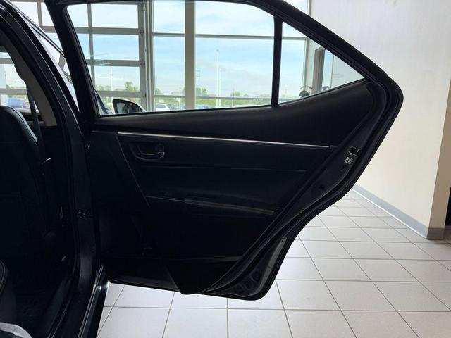 Photo of 2016 Blue Crush Metallic Toyota Corolla