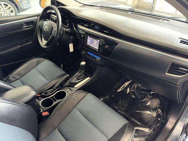 Photo of 2016 Blue Crush Metallic Toyota Corolla