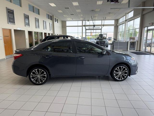 Photo of 2016 Blue Crush Metallic Toyota Corolla