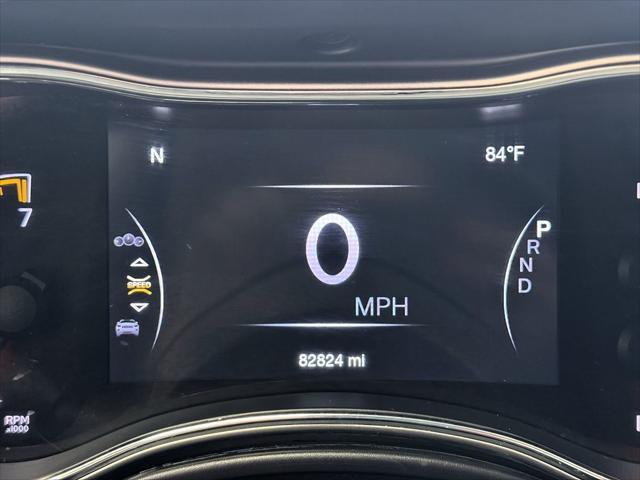 Photo of 2018 Bright White Clearcoat Jeep Grand Cherokee