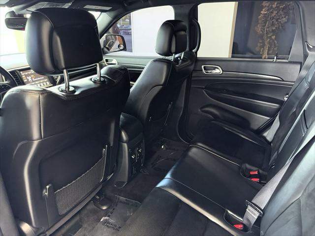 Photo of 2018 Bright White Clearcoat Jeep Grand Cherokee