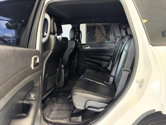 Photo of 2018 Bright White Clearcoat Jeep Grand Cherokee