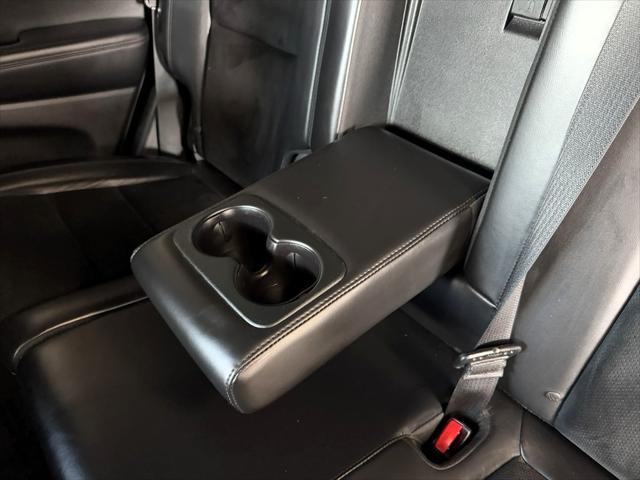 Photo of 2018 Bright White Clearcoat Jeep Grand Cherokee