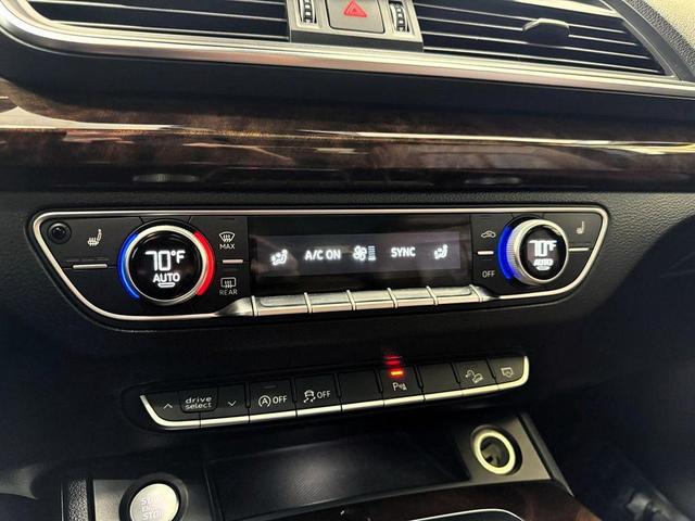 Photo of 2018 Navarra Blue Metallic Audi Q5