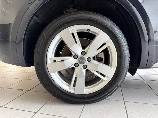 Photo of 2018 Navarra Blue Metallic Audi Q5