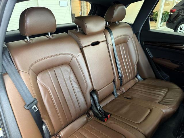 Photo of 2018 Navarra Blue Metallic Audi Q5