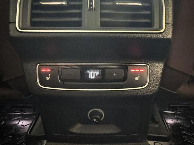 Photo of 2018 Navarra Blue Metallic Audi Q5