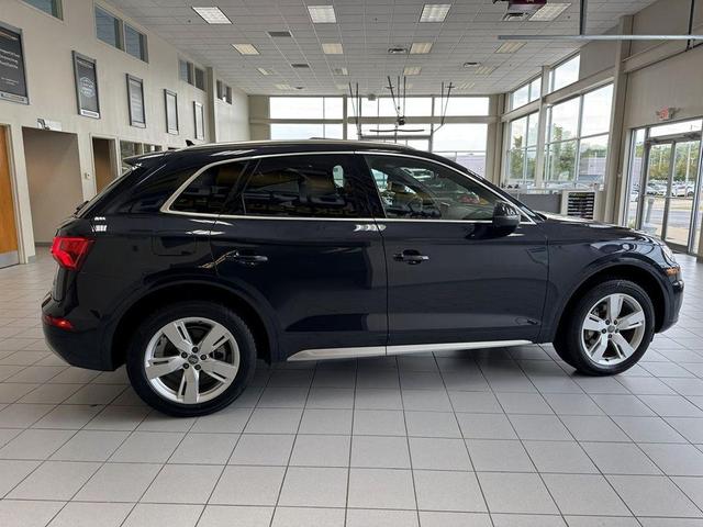 Photo of 2018 Navarra Blue Metallic Audi Q5