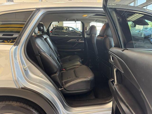 Photo of 2017 Sonic Silver Metallic Mazda CX-9