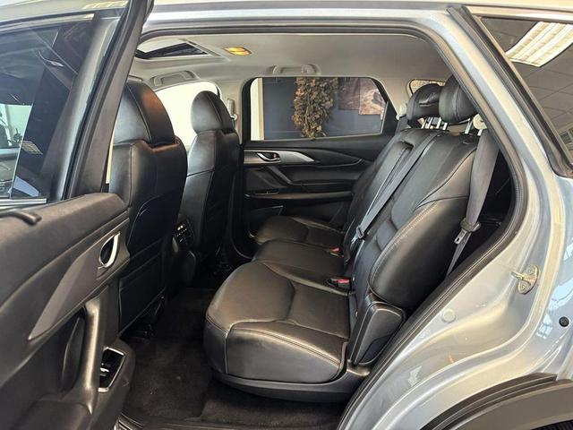 Photo of 2017 Sonic Silver Metallic Mazda CX-9