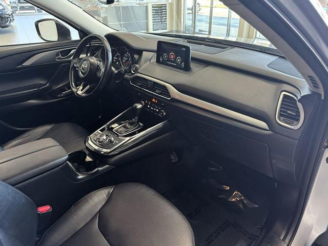 Photo of 2017 Sonic Silver Metallic Mazda CX-9