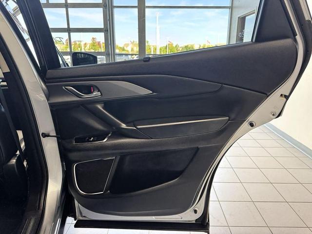 Photo of 2017 Sonic Silver Metallic Mazda CX-9