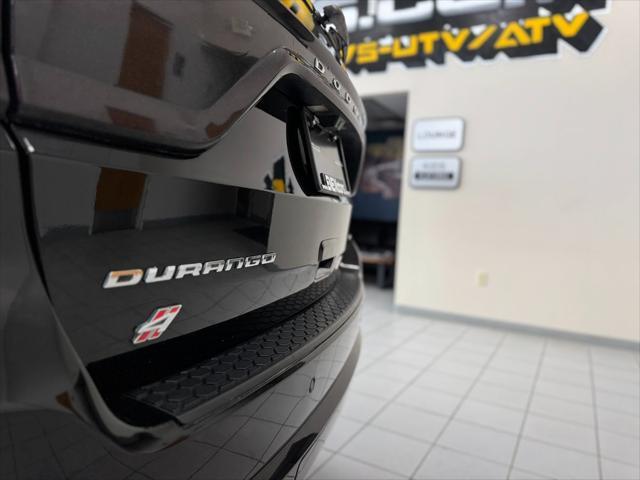 Photo of 2018 DB Black Clearcoat Dodge Durango