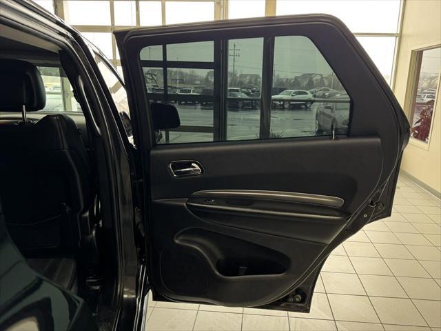 Photo of 2018 DB Black Clearcoat Dodge Durango