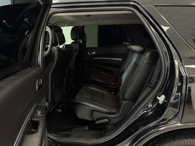Photo of 2018 DB Black Clearcoat Dodge Durango