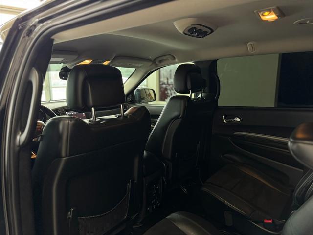 Photo of 2018 DB Black Clearcoat Dodge Durango