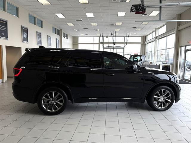 Photo of 2018 DB Black Clearcoat Dodge Durango