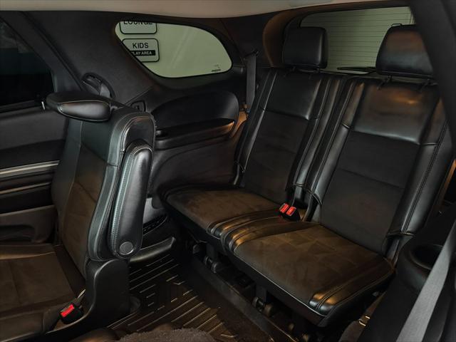 Photo of 2018 DB Black Clearcoat Dodge Durango