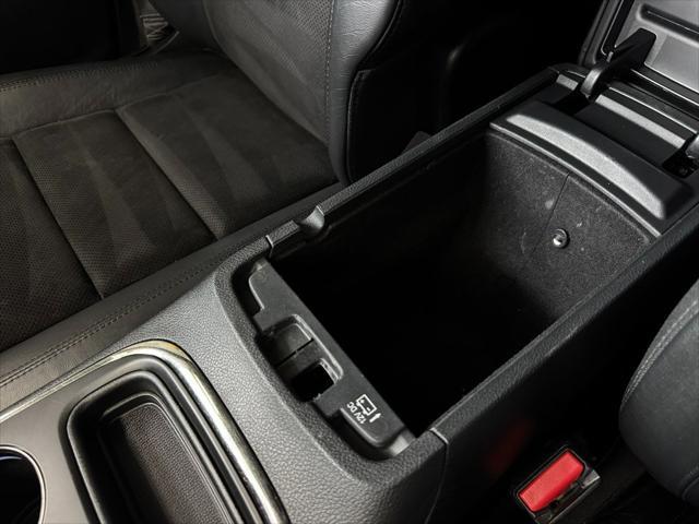 Photo of 2018 DB Black Clearcoat Dodge Durango