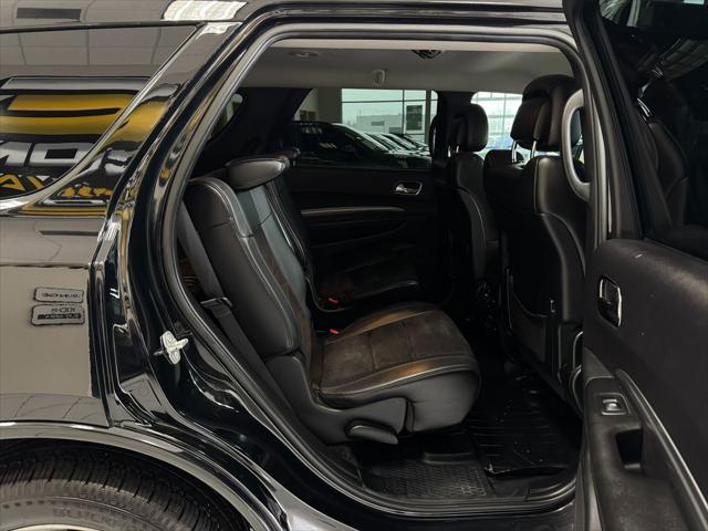 Photo of 2018 DB Black Clearcoat Dodge Durango