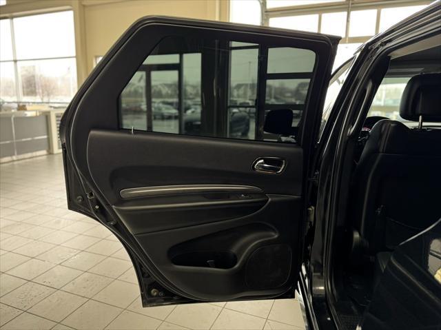 Photo of 2018 DB Black Clearcoat Dodge Durango