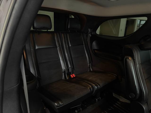 Photo of 2018 DB Black Clearcoat Dodge Durango