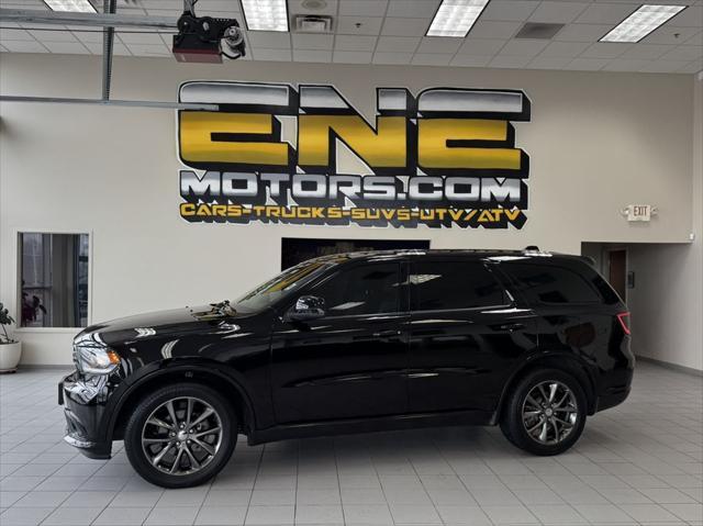 Photo of 2018 DB Black Clearcoat Dodge Durango