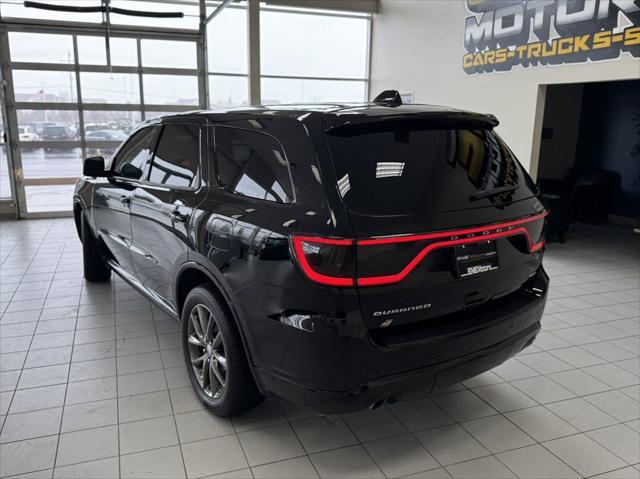Photo of 2018 DB Black Clearcoat Dodge Durango