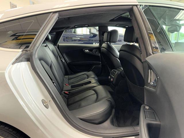 Photo of 2014 Ibis White Audi RS 7
