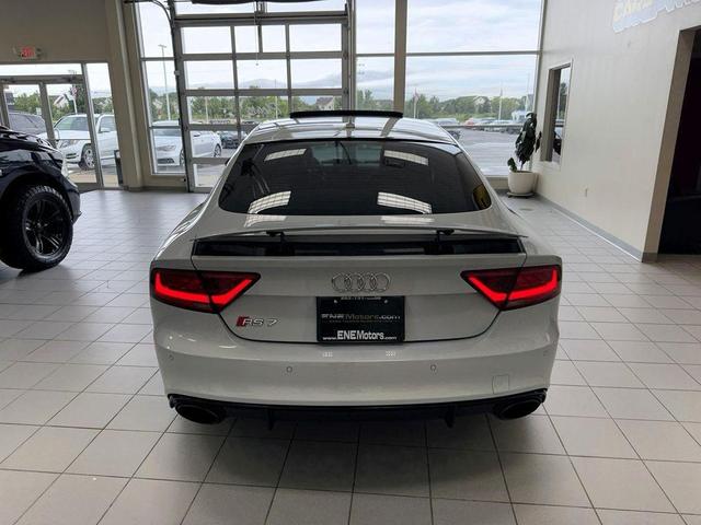 Photo of 2014 Ibis White Audi RS 7