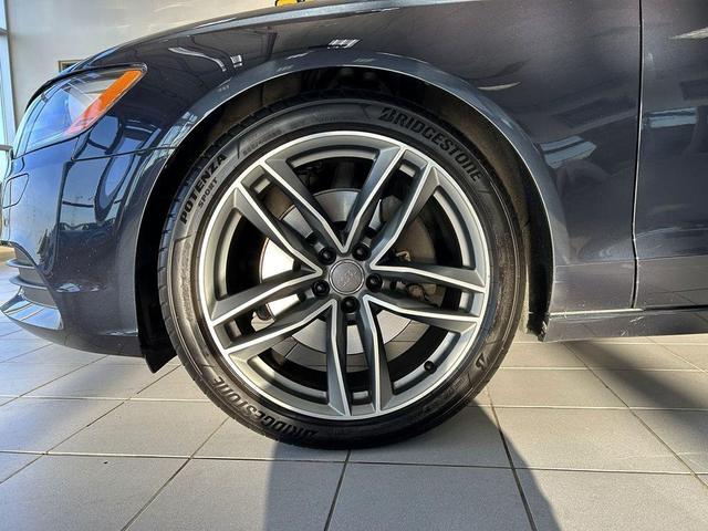 Photo of 2014 Aviator Blue Metallic Audi A6