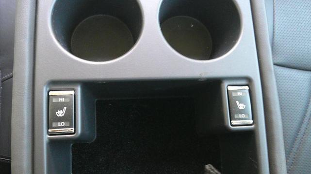 Photo of 2016 Liquid Platinum INFINITI Q70L