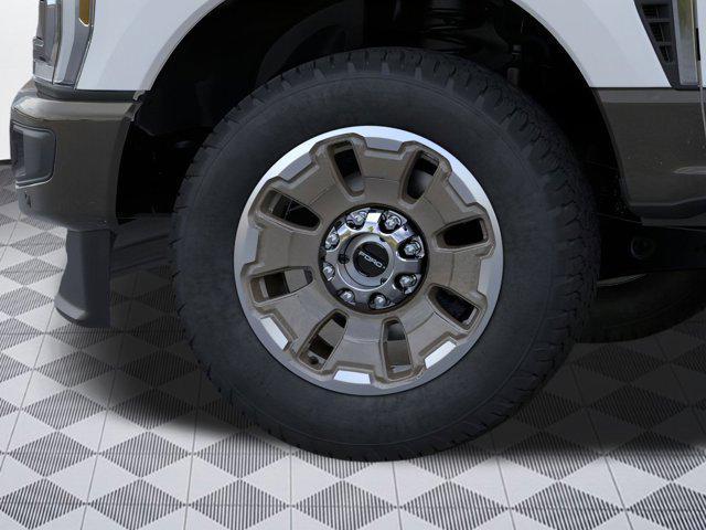 Photo of 2025 Star White Metallic Tri-Coat Ford F-350