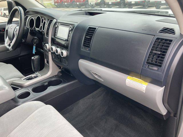 Photo of 2017 Silver Sky Metallic Toyota Sequoia