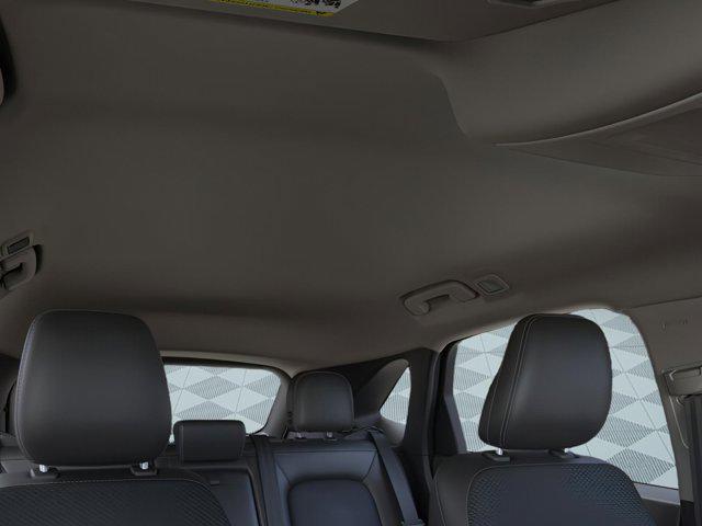 Photo of 2025 Star White Metallic Tri-Coat Ford Escape PHEV
