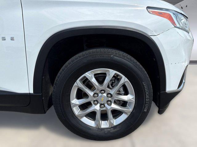 Photo of 2021 Summit White Chevrolet Traverse