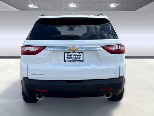 Photo of 2021 Summit White Chevrolet Traverse