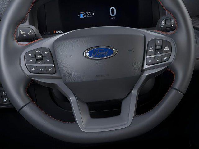 Photo of 2025 Star White Metallic Tri-Coat Ford Explorer