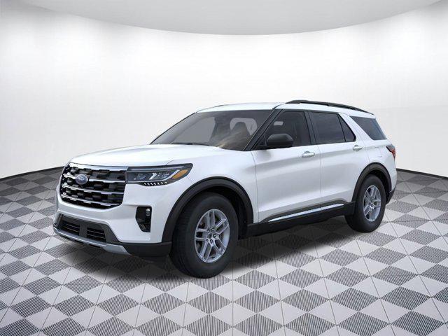 Photo of 2025 Star White Metallic Tri-Coat Ford Explorer