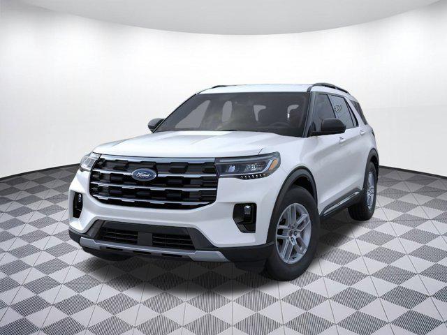 Photo of 2025 Star White Metallic Tri-Coat Ford Explorer