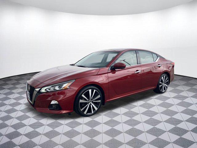 Photo of 2020 Scarlet Ember Tintcoat Nissan Altima