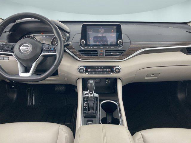 Photo of 2020 Scarlet Ember Tintcoat Nissan Altima