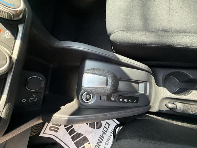 Photo of 2024 Super Black Nissan Kicks