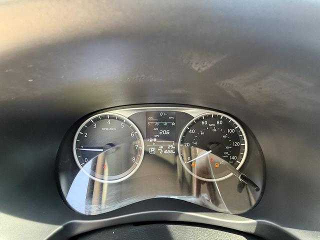 Photo of 2024 Super Black Nissan Kicks