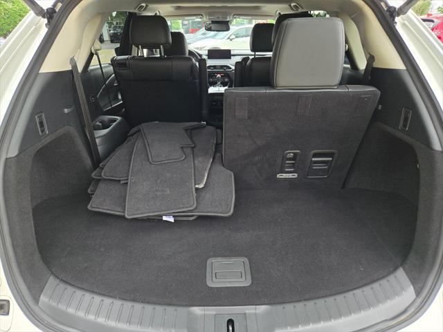 Photo of 2022 Snowflake White Pearl Mica Mazda CX-9