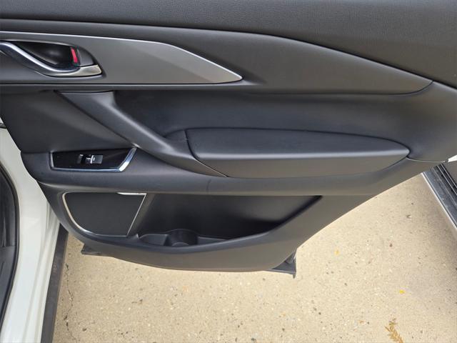 Photo of 2022 Snowflake White Pearl Mica Mazda CX-9